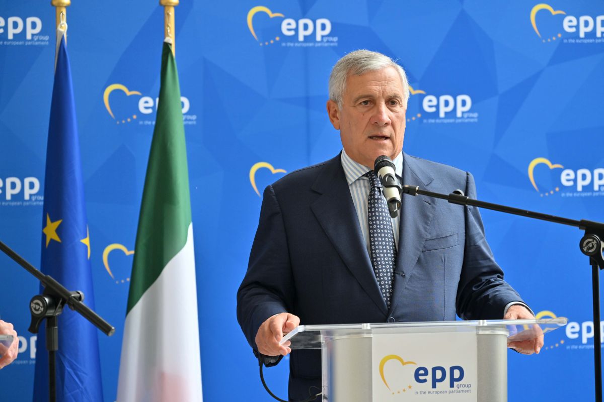 Tajani “Combattimenti in corso, gli italiani lascino il Libano”