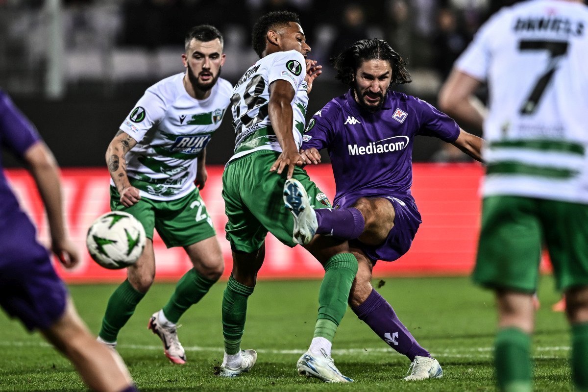 La Fiorentina fatica, ma piega 2-0 i campioni del Galles